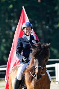 Carina Seyrlehner-Perndl_by  Neddens Tierfotografie