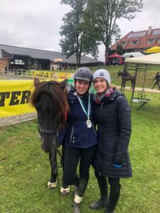 Valentina Wehmeyer und Jasmin Scherübl